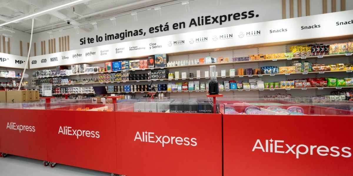 Anunciante Maletín mero Tienda AliExpress | La Gavia | Apertura | Madrid | 2022